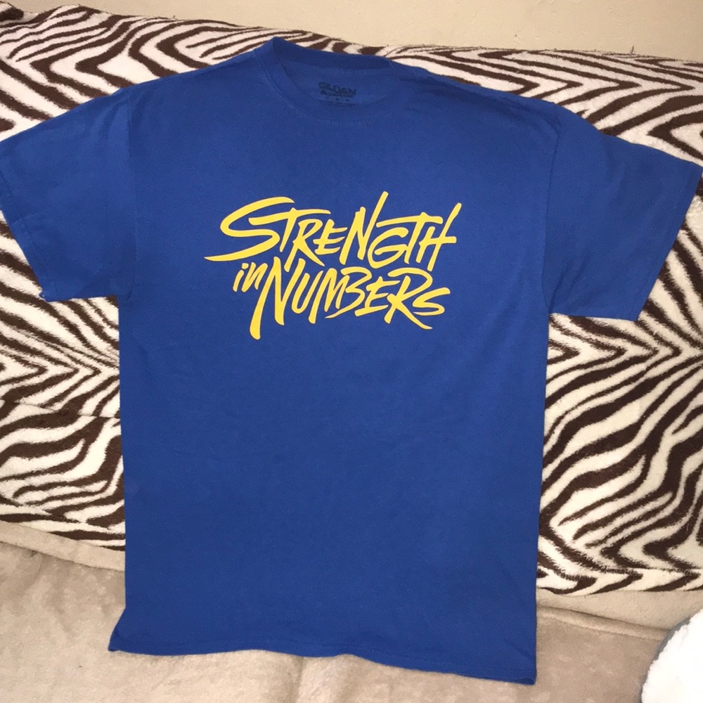 Gildan Medium Strength in Numbers tee 💕